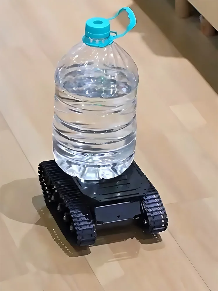 10kgの積載能力を持つ、衝撃吸収性に優れたタンク型シャーシ - Robot Chassis のレビューと価格